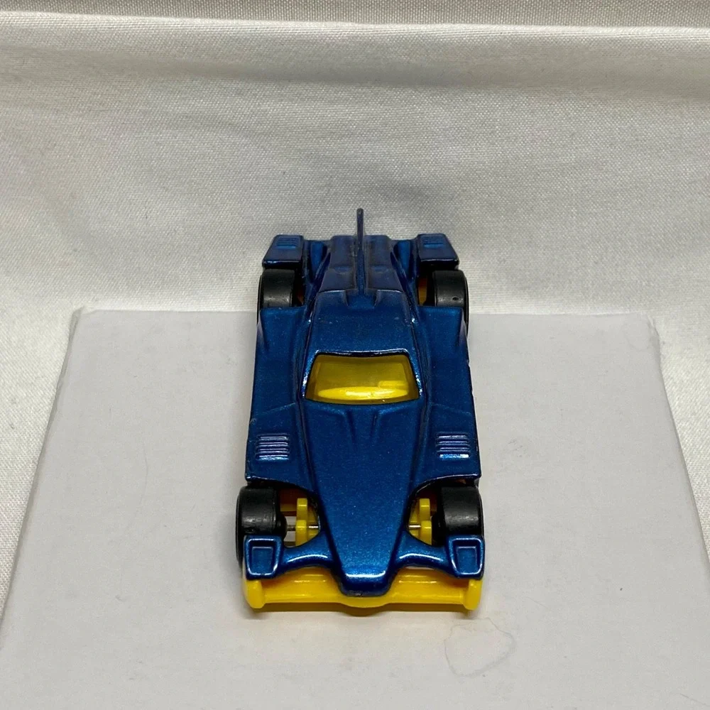 Vintage Hot Wheels Formul8r 2005 Blue #88 Die-cast 1/64 HW Collect Toy Car GUC